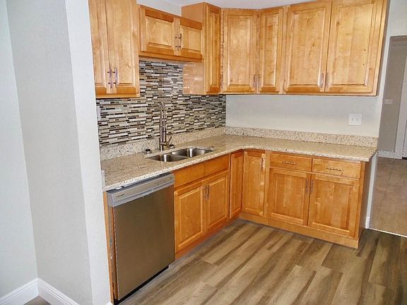 4th image of 223 Oconee St
