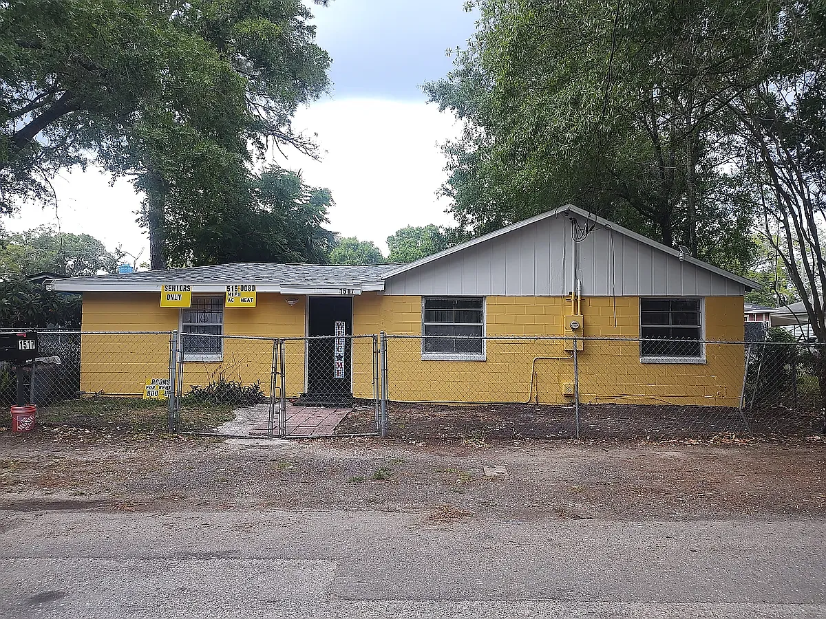 Building Photo - 1517 Ella St