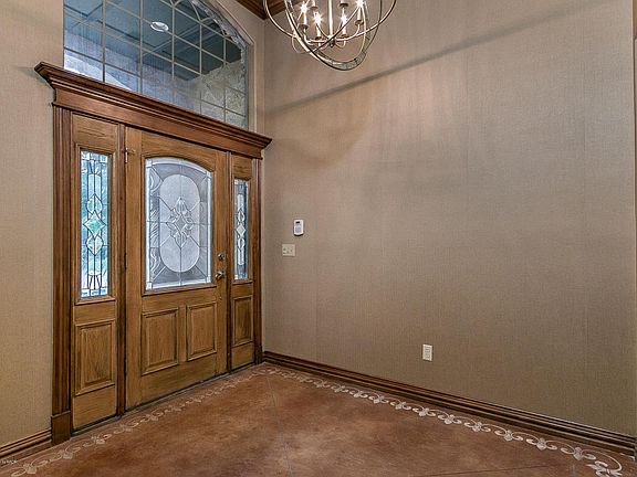 5th image of 4604 Aberdeen Dr
