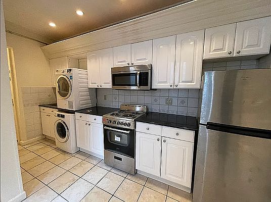 1st image of 324 W 43rd St APT 5A