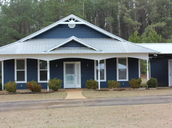 13823 Elba Ln, Andalusia, AL 36421