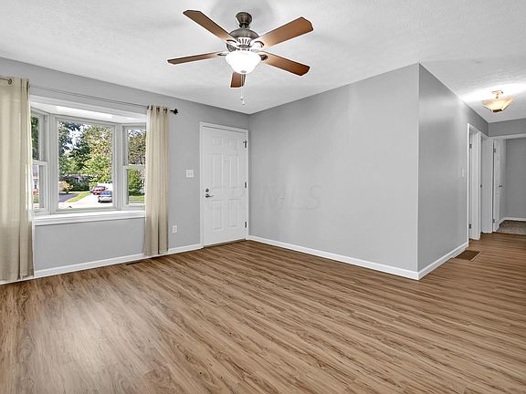3rd image of 688 Juniper Ln