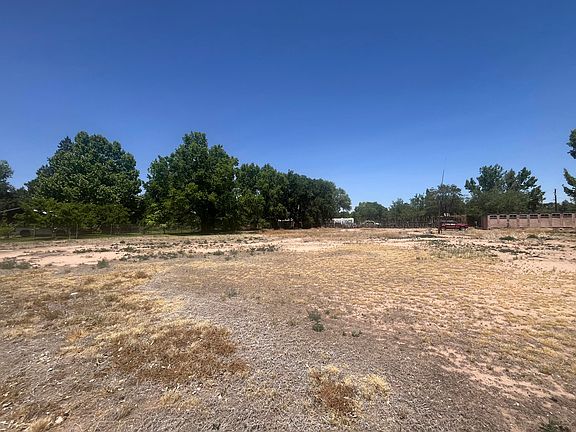 2nd image of 875 Calle De Bosque