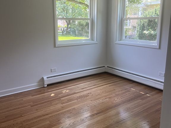 3rd image of 320 N Princeton Ave