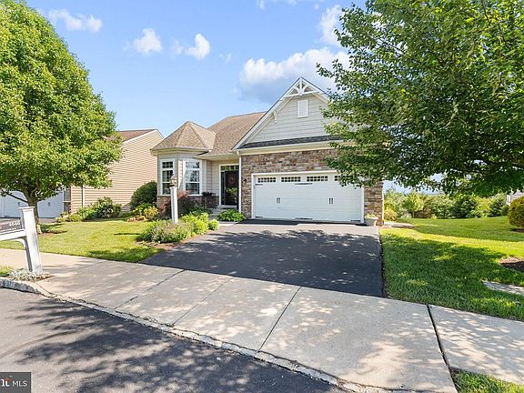 2nd image of 4646 Logan Ct