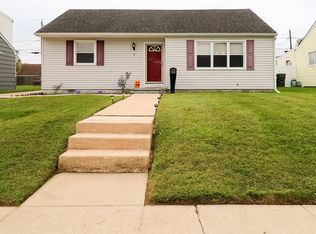 10 Louise Rd, New Castle, DE 19720