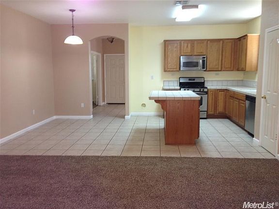 3rd image of 1739 Shoreline Dr