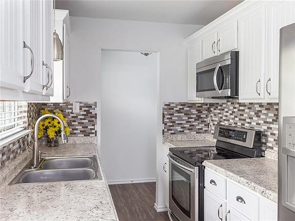 4th image of 9106 Slayton Dr