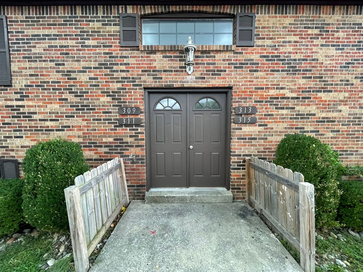 307-315 Blue Bird Drive 6-Plex — Photo 3