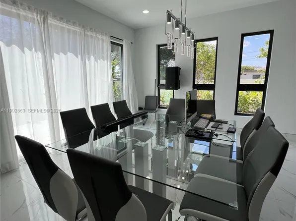 2342 McKinley St #3, Hollywood, FL 33020