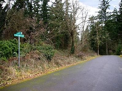 1st image of 4103 SE Willamette Ave