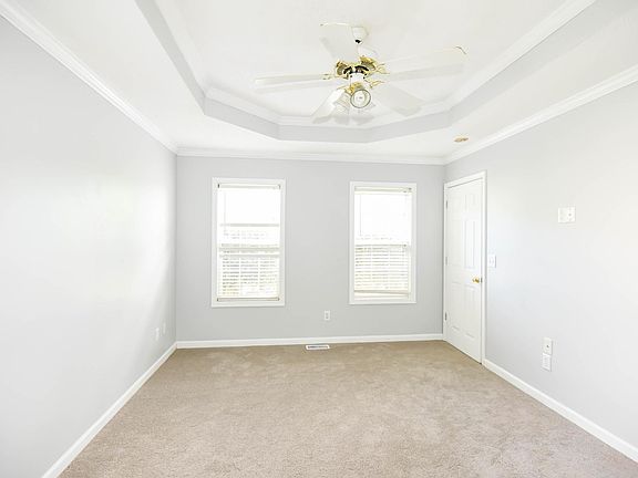 4th image of 336 Masters Dr