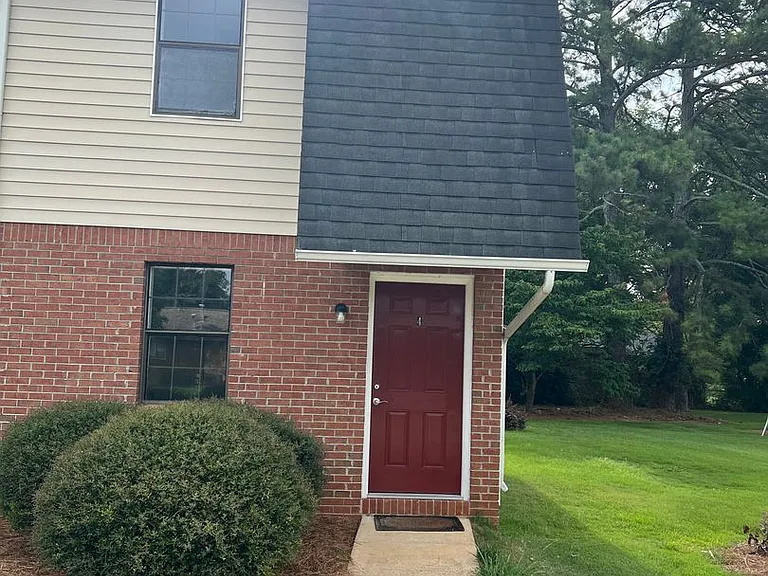 59 Evergreen Ln — Photo 1