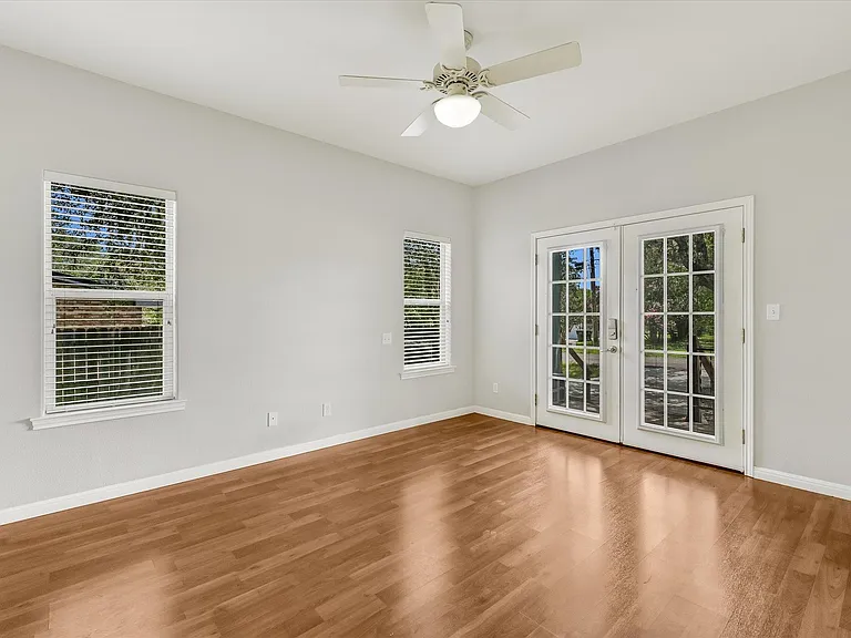 622 Dartmouth St — Photo 11
