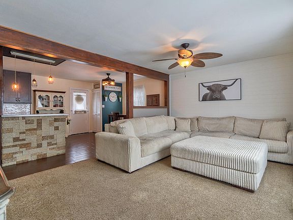 2nd image of 307 Pemberton Ave