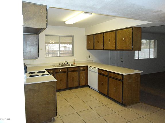 2nd image of 10604 N 46th Ave