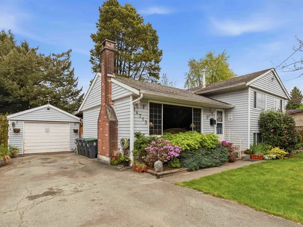 14713 110th Ave, Surrey, BC V3R 2A9