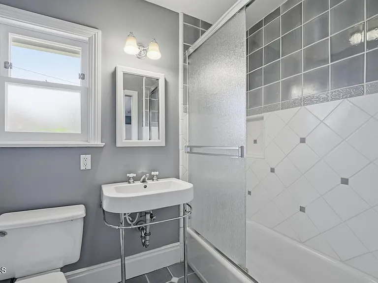 2850 Devonport Rd — Photo 23