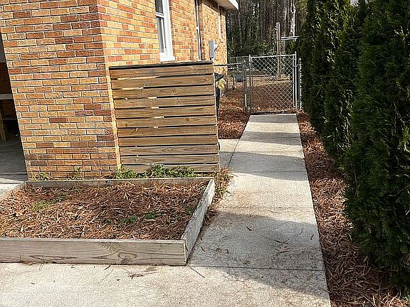 3rd image of 307 Charlotte Dr
