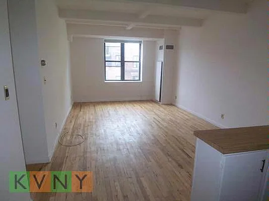 Rented by KVNY Soho | media 38