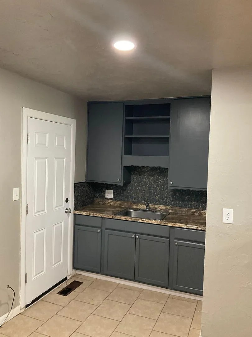 2 Bed 1 Bath Newly Remodeled Home in Del City — Photo 3