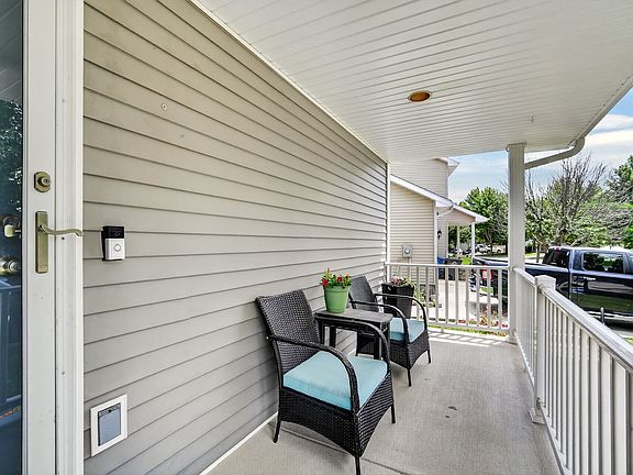 3rd image of 4809 Sawyers Dr