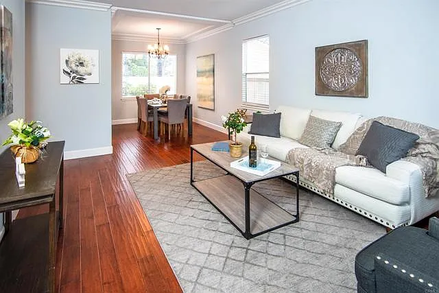 3 bed, 2.5 bath, 1802 sqft, $4,850 — Photo 2