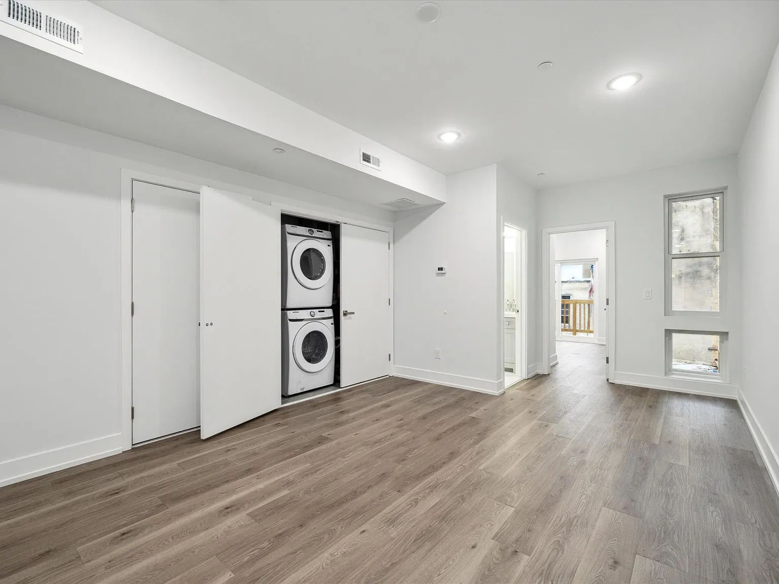 2105 N Fairhill St — Photo 4