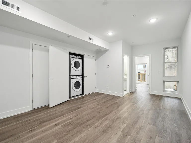 2105 N Fairhill St #2 — Photo 4
