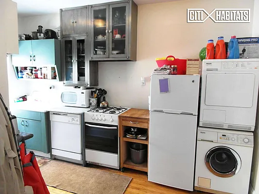 Rented by Citi Habitats | media 10