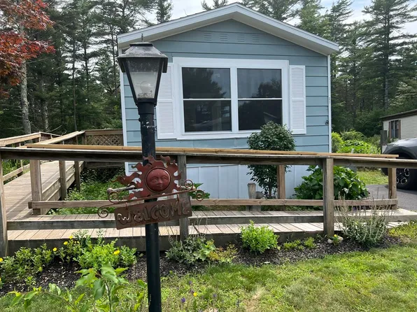 29 Washington Park, Carver, MA 02330
