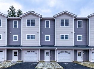 44 Dean St #306, Taunton, MA 02780