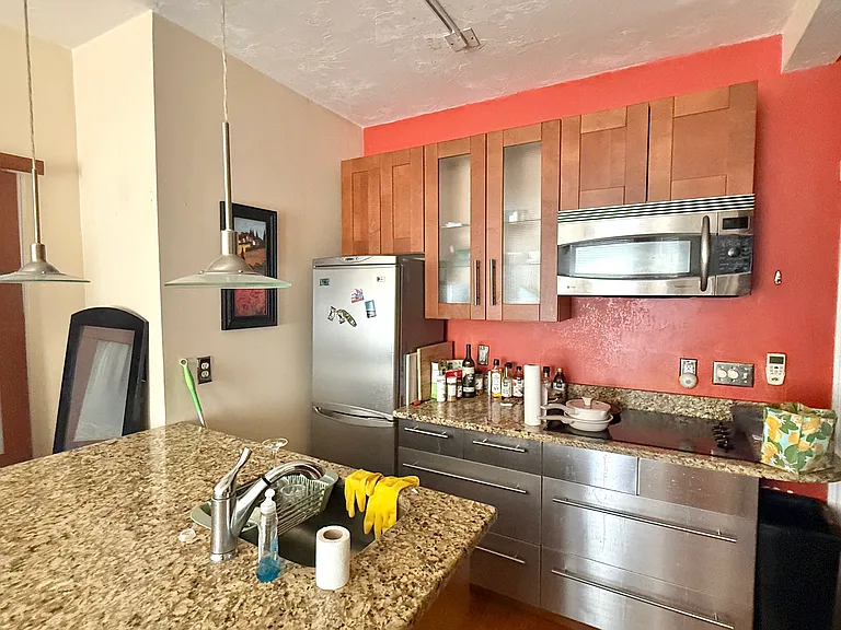 65 Burbank St #12A — Photo 7