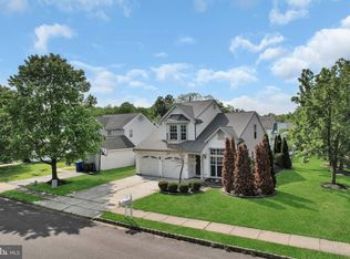 19 Tudor Dr, Burlington, NJ 08016