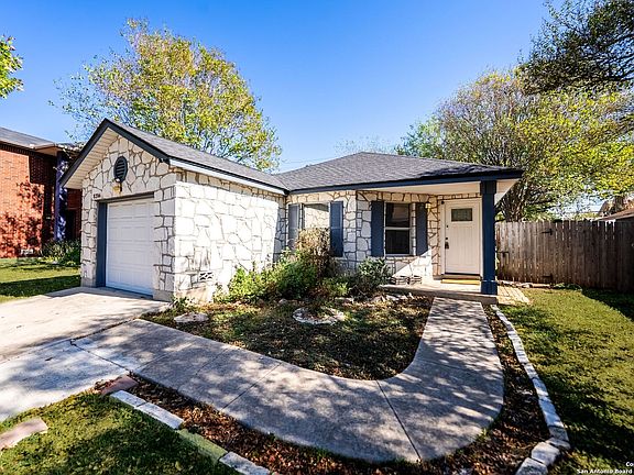 2nd image of 8206 Laurel Bend
