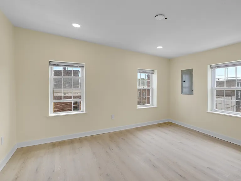 2723 E Huntingdon St #3 — Photo 13