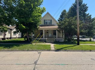 1202 Champaign St, Champaign, IL 61820