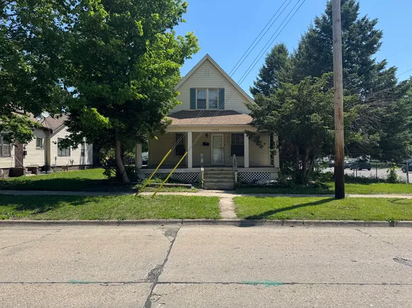 1202 Champaign St, Champaign, IL 61820