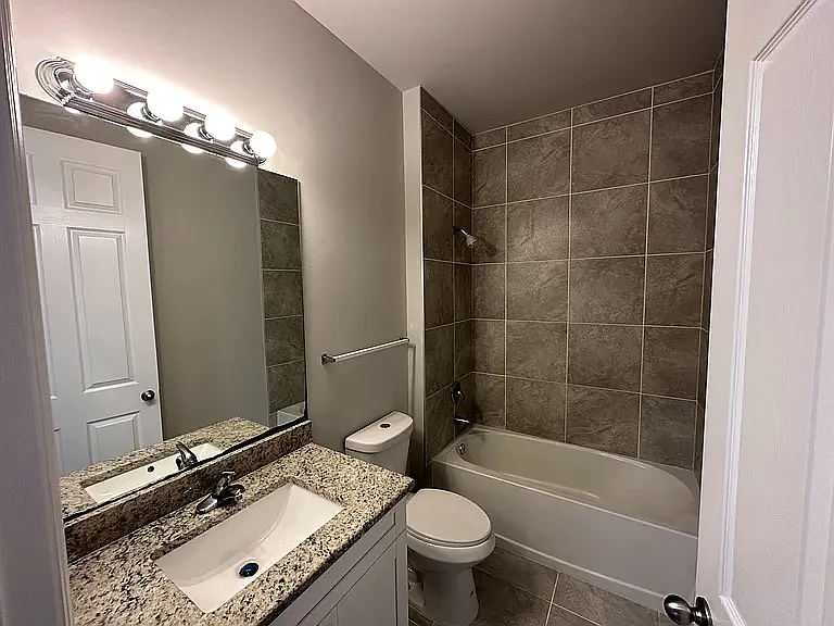 3114 37th St SW — Photo 12