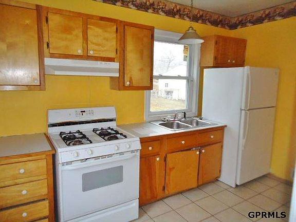 5th image of 6106 S 32nd St