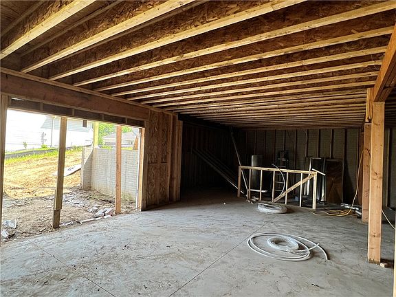 4th image of 1201 Oak Valley Cir