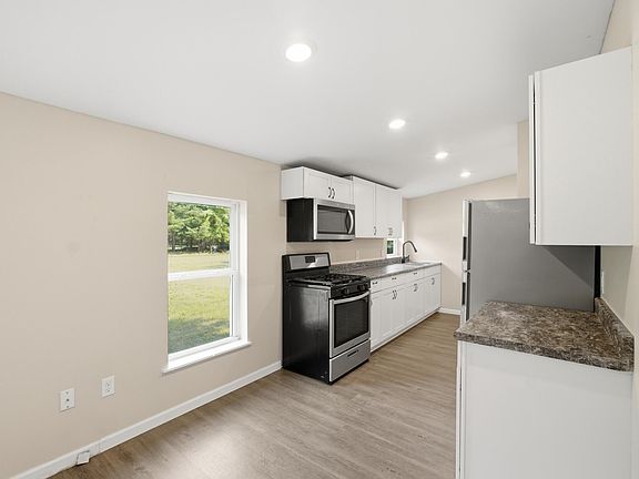 4th image of 3461 Steiner Rd