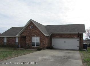 1313 Richland Dr, Southaven, MS 38671