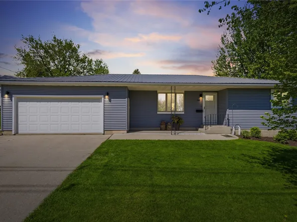 1503 G Ave, Vinton, IA 52349