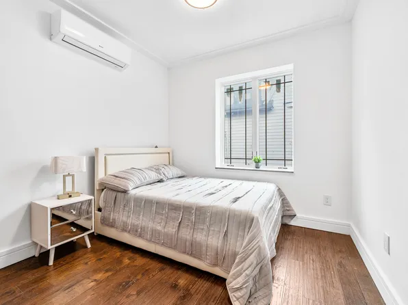 2335 Bath Avenue image 8 of 23