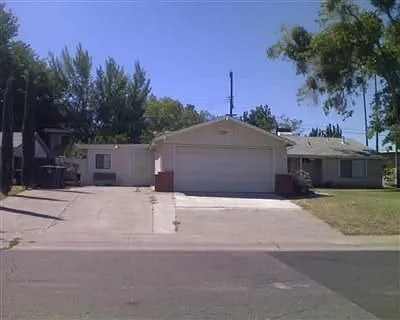 10530 Silverwood Way photo 1