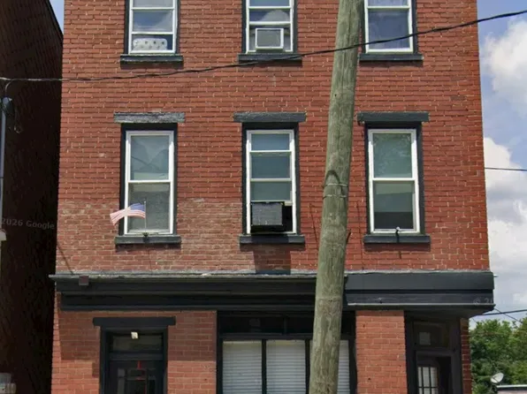 1600 W Market St #2, Pottsville, PA 17901