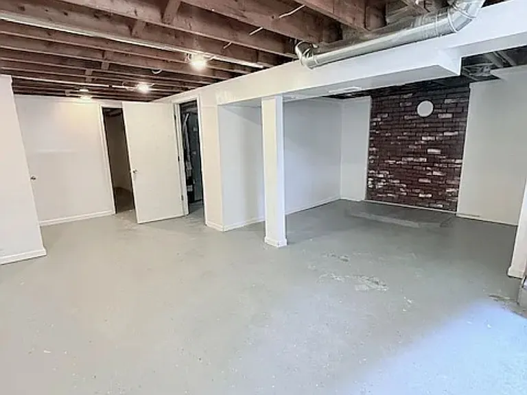 10404 Earl Dr — Photo 9