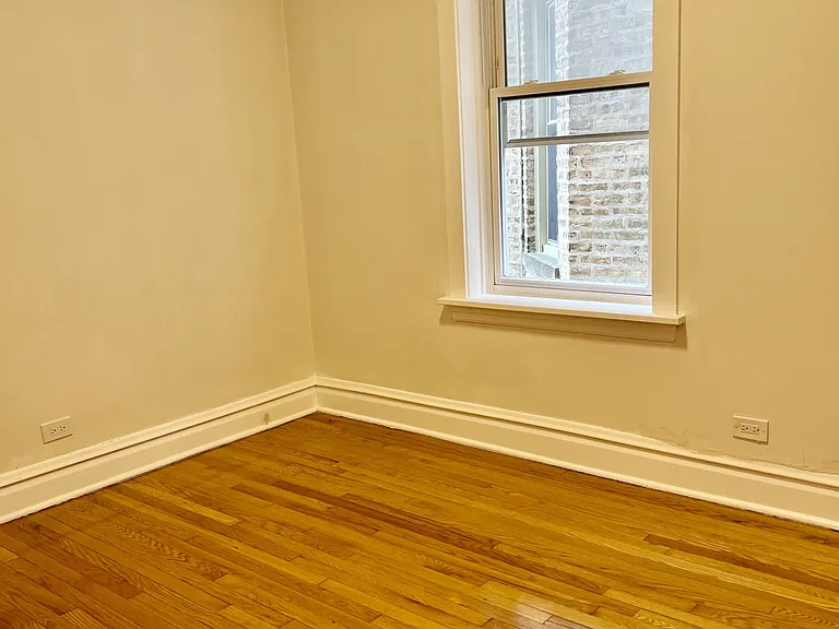 4242 N Damen Ave #1 — Photo 12