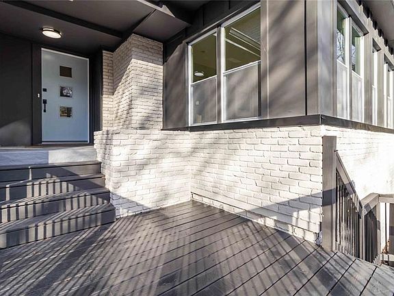 4th image of 2338 Greenglade Rd NE